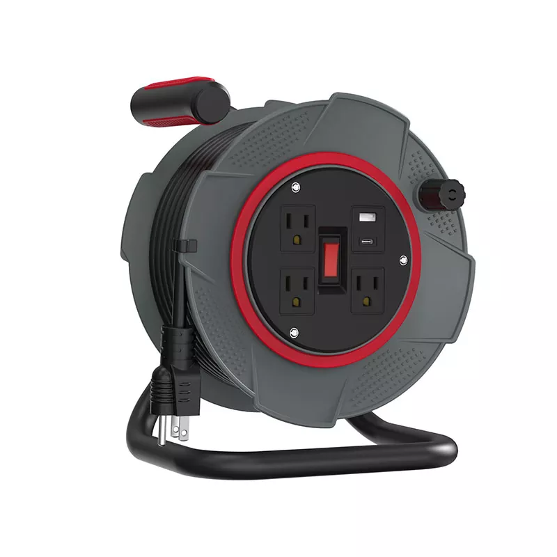 3 uttag usb plastsladdrulle 45 fot